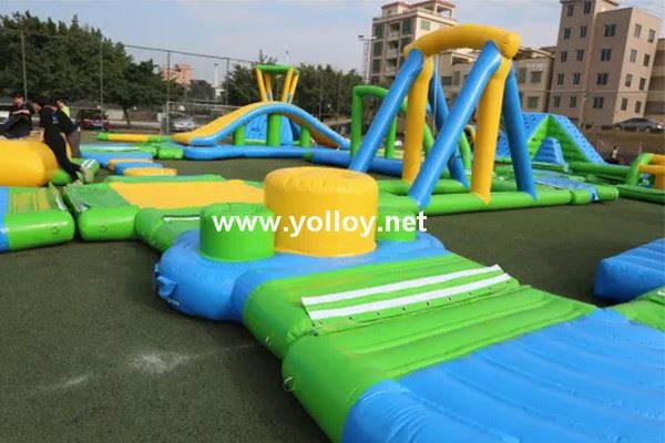 Inflatable Floating Obstacle Course Amusement Park